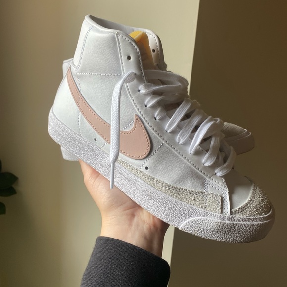 Nike Shoes - Nike blazer comes w box💕💕